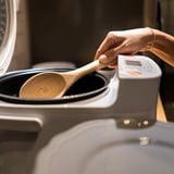 炊飯器の置き場所はどこがいい 蒸気に注意 低い場所に置いていい コジカジ