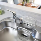 キッチンの排水溝が臭い 台所の悪臭の原因と効果的な対処方法は コジカジ