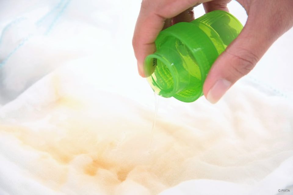 色移りの落とし方｜洗濯で色移りしたときの対処法と漂白方法って？ コジカジ