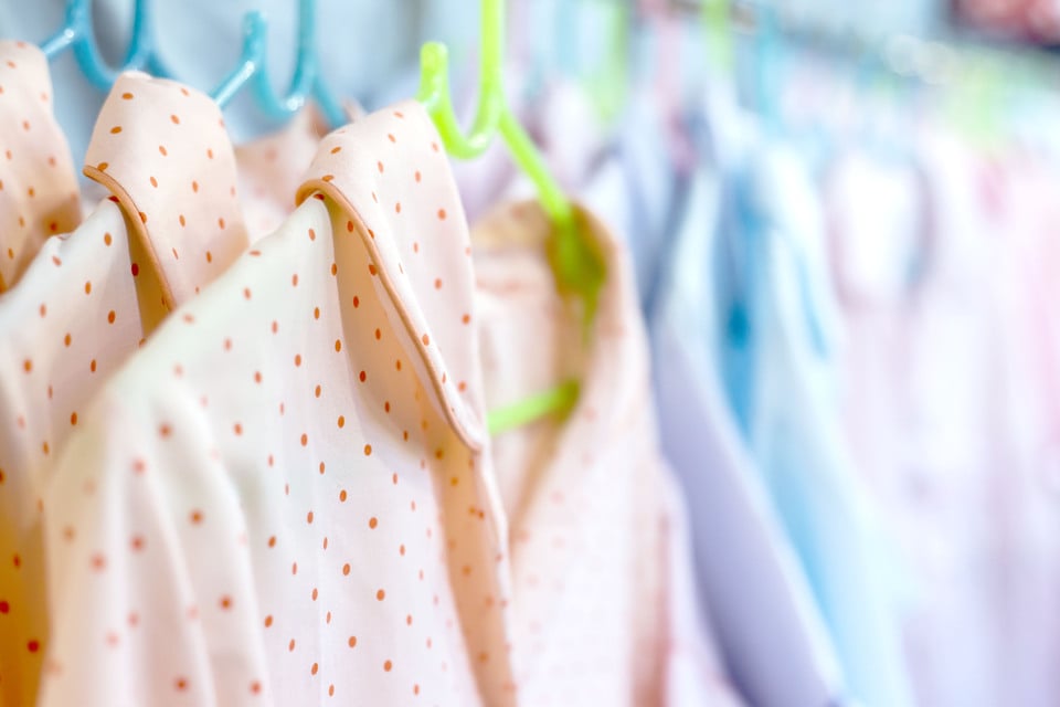 サテン生地の洗濯 アイロンでシワを伸ばす方法は コジカジ