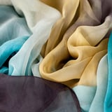 サテン生地の洗濯 アイロンでシワを伸ばす方法は コジカジ