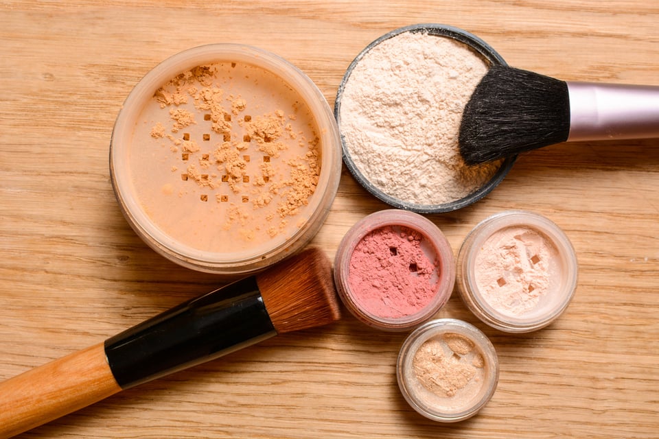 服についたファンデーションの落とし方 時間がたった汚れも落ちる コジカジ