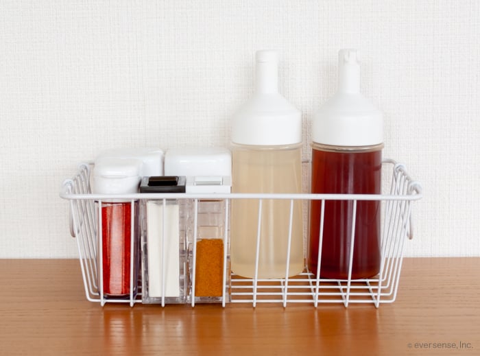 セリアグッズで決まり 調味料の収納におすすめのグッズは コジカジ