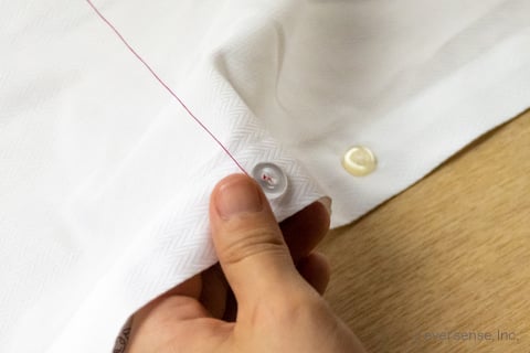 2つ穴ボタンの付け方