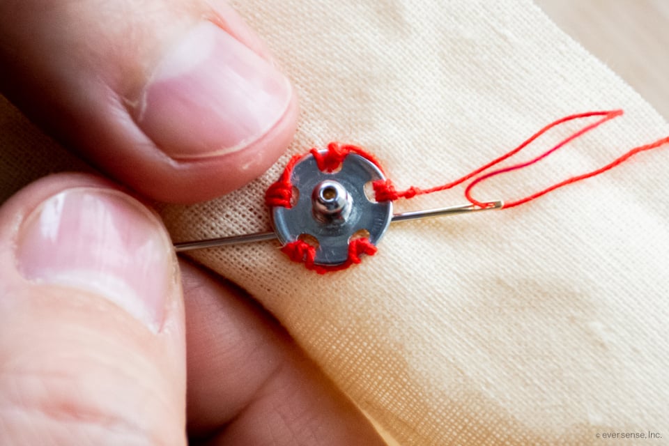 スナップボタンの付け方｜凹凸やゼッケンへの付け方や注意点は？ コジカジ